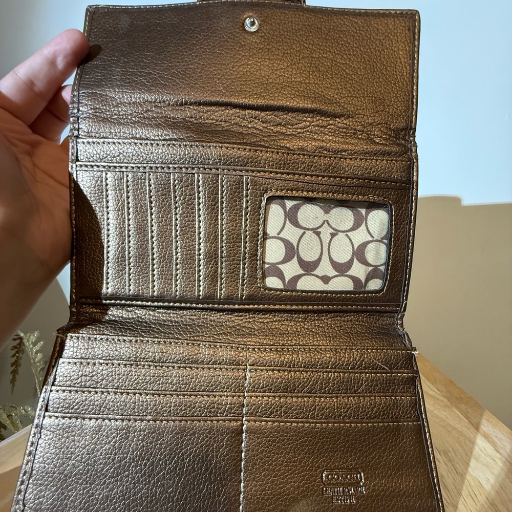 Wallet - Picture 6 of 12